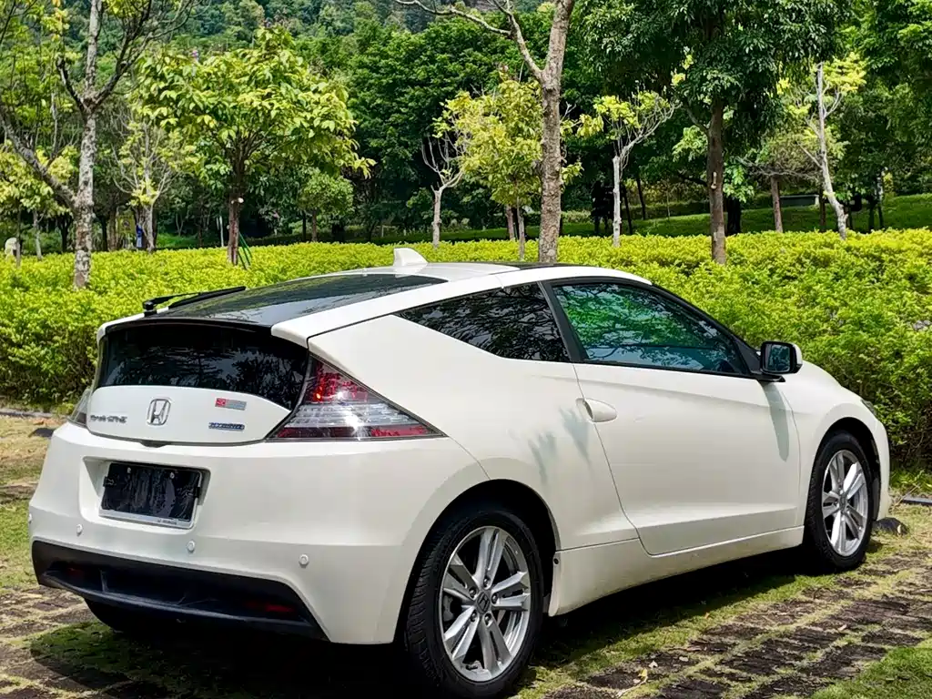 Honda CR-Z 2012 hybrid купить на сайте DeffCars