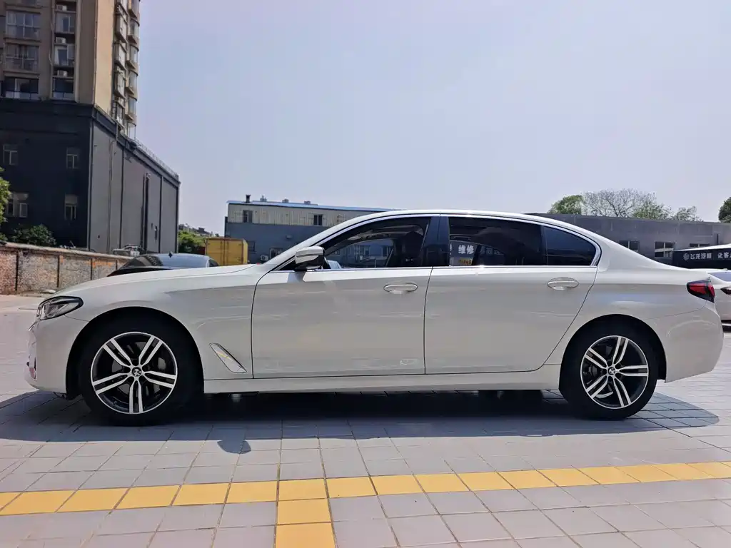 BMW 5 Series 2021 530Li Leading Luxury Package купить на сайте DeffCars