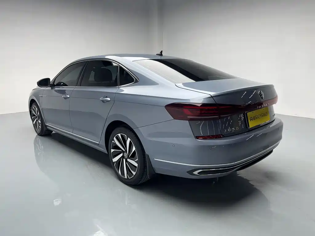 Passat 2022 330TSI Deluxe Edition купить на сайте DeffCars