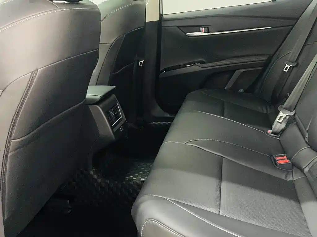 Camry 2026 Dual Engine 2.0HSE Sports Lite Edition купить на сайте DeffCars