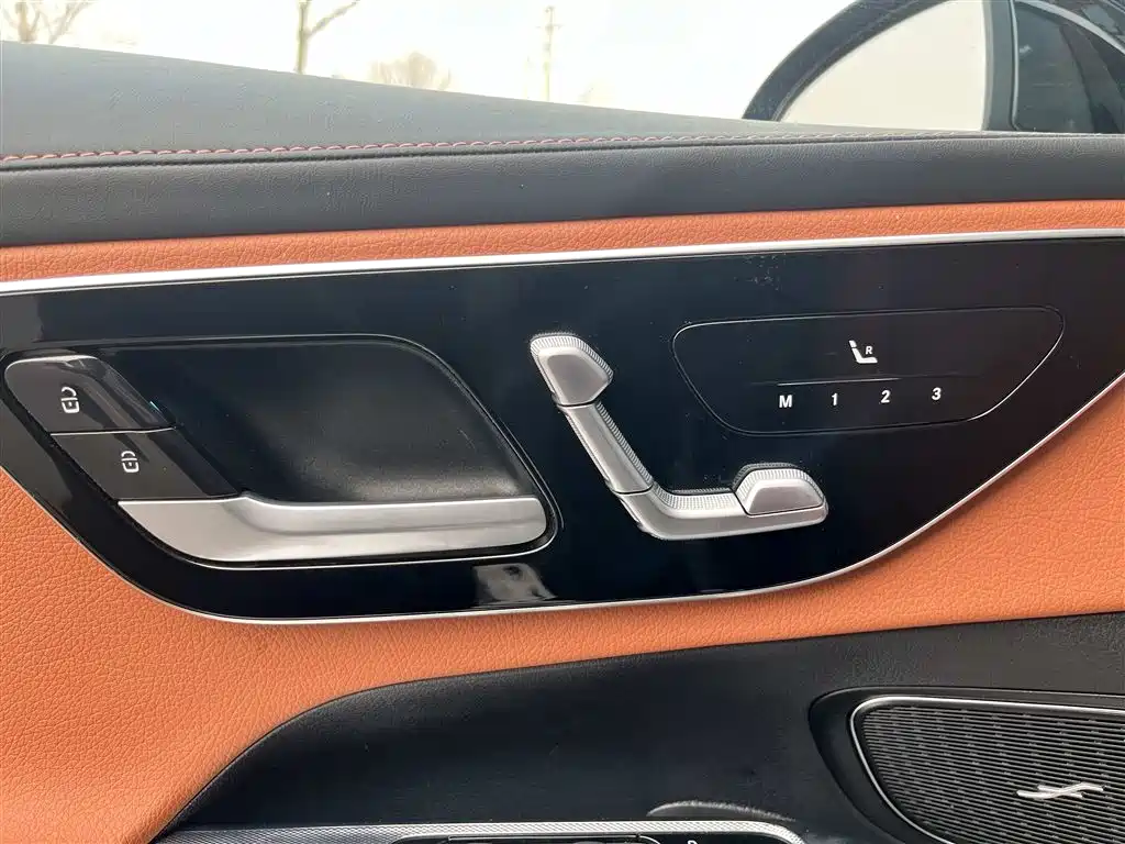 Mercedes-Benz GLC New Energy 2025 350 e L 4MATIC Collector's Edition купить на сайте DeffCars