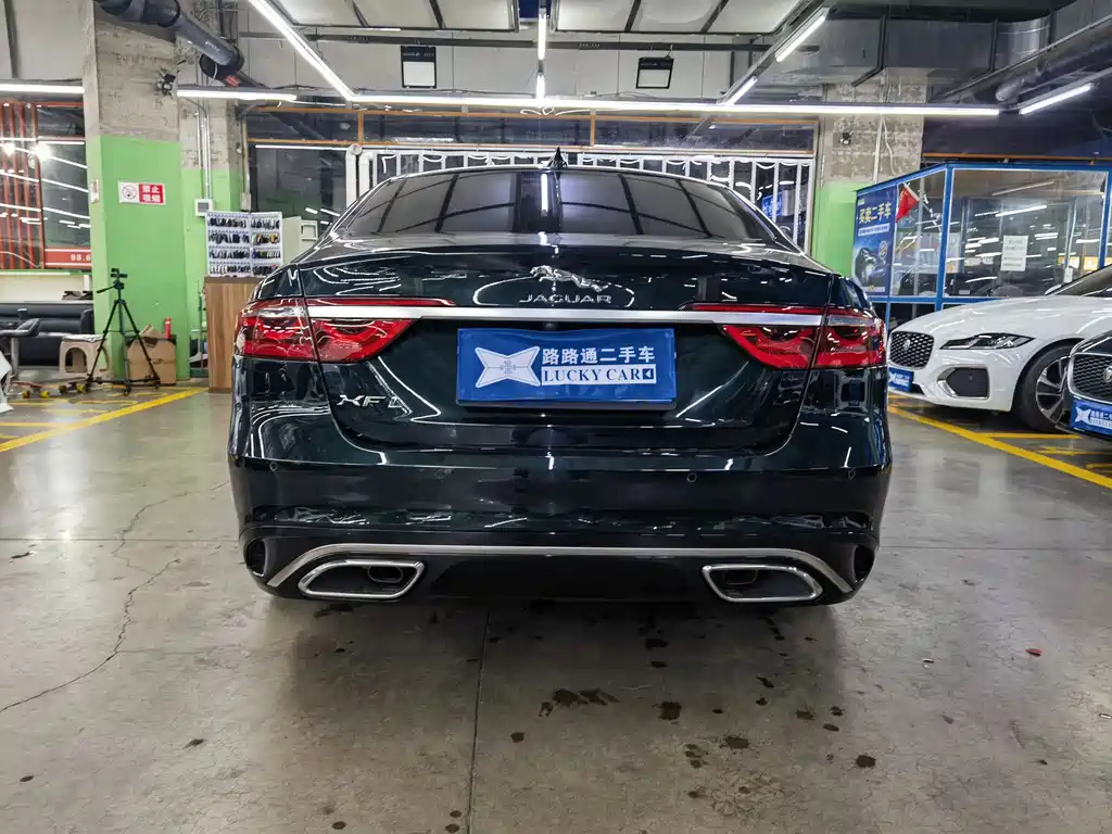Jaguar XFL 2023 XFL 2.0T P250 two-wheel drive elite sports version купить на сайте DeffCars