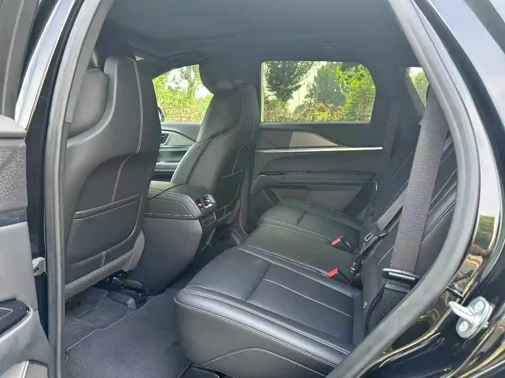 Cadillac XT5 2026 2.0T luxury model купить на сайте DeffCars
