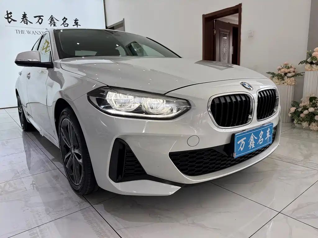 BMW 1 Series 2021 120i M Sports Edition купить на сайте DeffCars