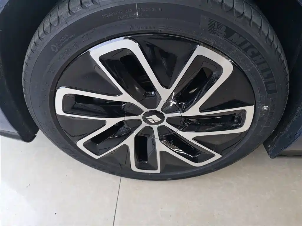 Baojun Xiangjing 2025 plug-in hybrid 140km luxury version купить на сайте DeffCars