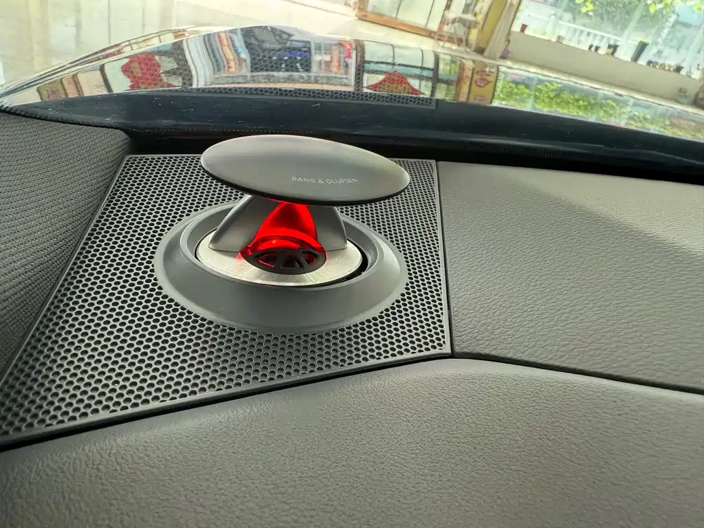 Audi A6L New Energy 2022 55 TFSI e quattro купить на сайте DeffCars