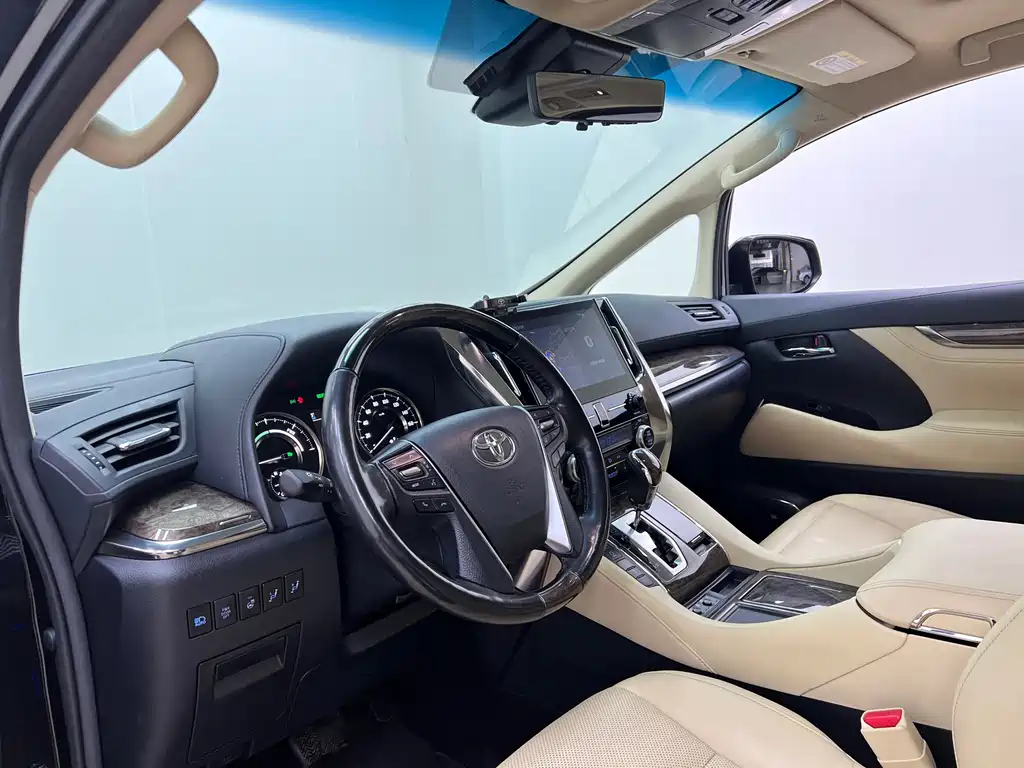 Wilfa 2021 Crown Dual Engine 2.5L HV Premium Edition купить на сайте DeffCars