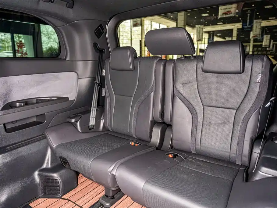 Lexus LM 2023 350h seven-seat elegant version купить на сайте DeffCars