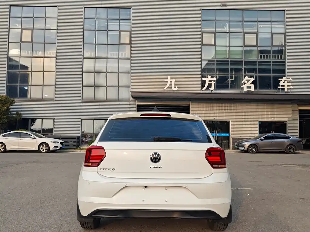 Polo 2023 facelift Plus 1.5L automatic indulgence version купить на сайте DeffCars