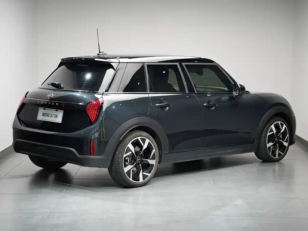 MINI 2025 2.0T COOPER S Artist Five-Door Edition купить на сайте DeffCars