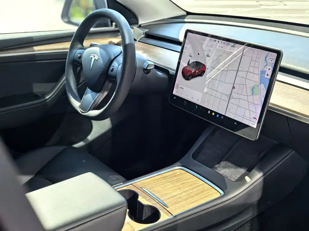 Model Y 2021 long-range all-wheel drive version 3D7 купить на сайте DeffCars