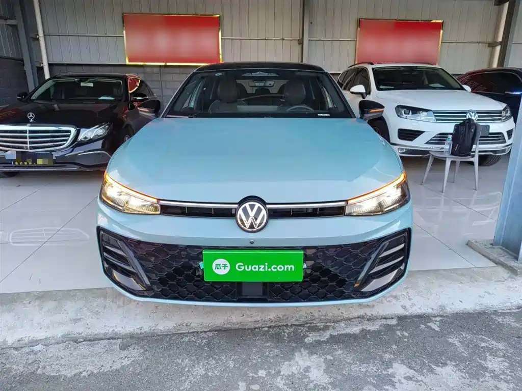 Passat 2025 Pro 380TSI Star Dragon Edition купить на сайте DeffCars