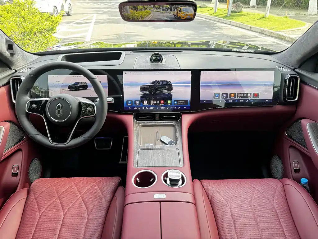 Wenjie M8 2025 pure electric Max+ six-seater long-range version 896-line lidar) купить на сайте DeffCars