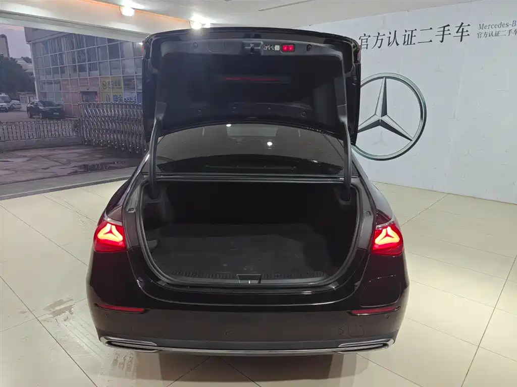 Mercedes-Benz E-Class New Energy 2024 E 350 e L plug-in hybrid sedan купить на сайте DeffCars