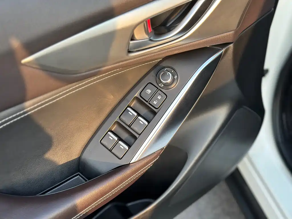 Mazda CX-4 2018 2.5L automatic four-wheel drive Blue Sky Fearless Edition National V купить на сайте DeffCars