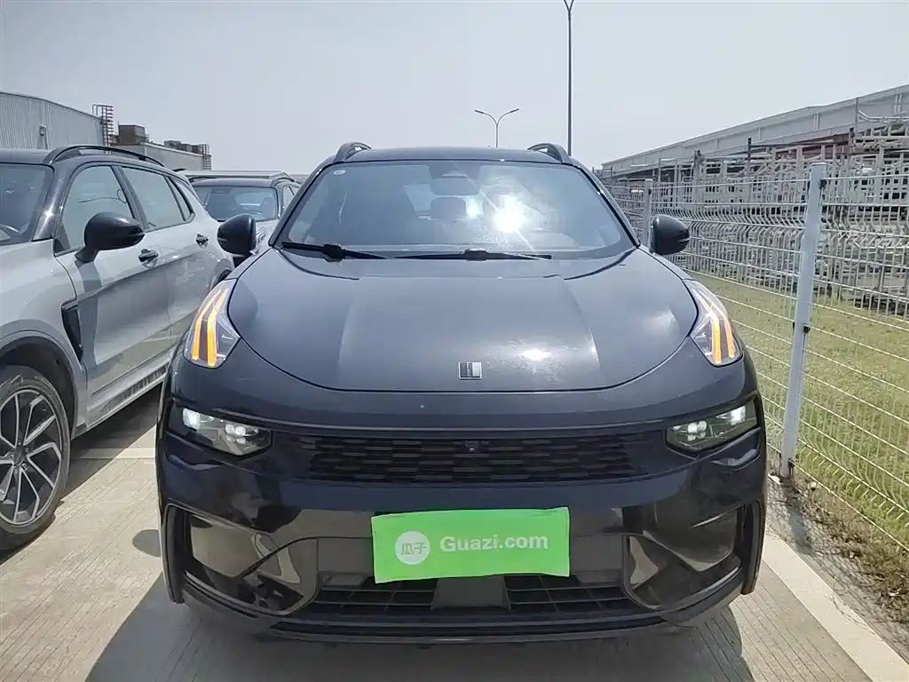 Lynk & Co 01 2023 1.5TD EM-F PM купить на сайте DeffCars