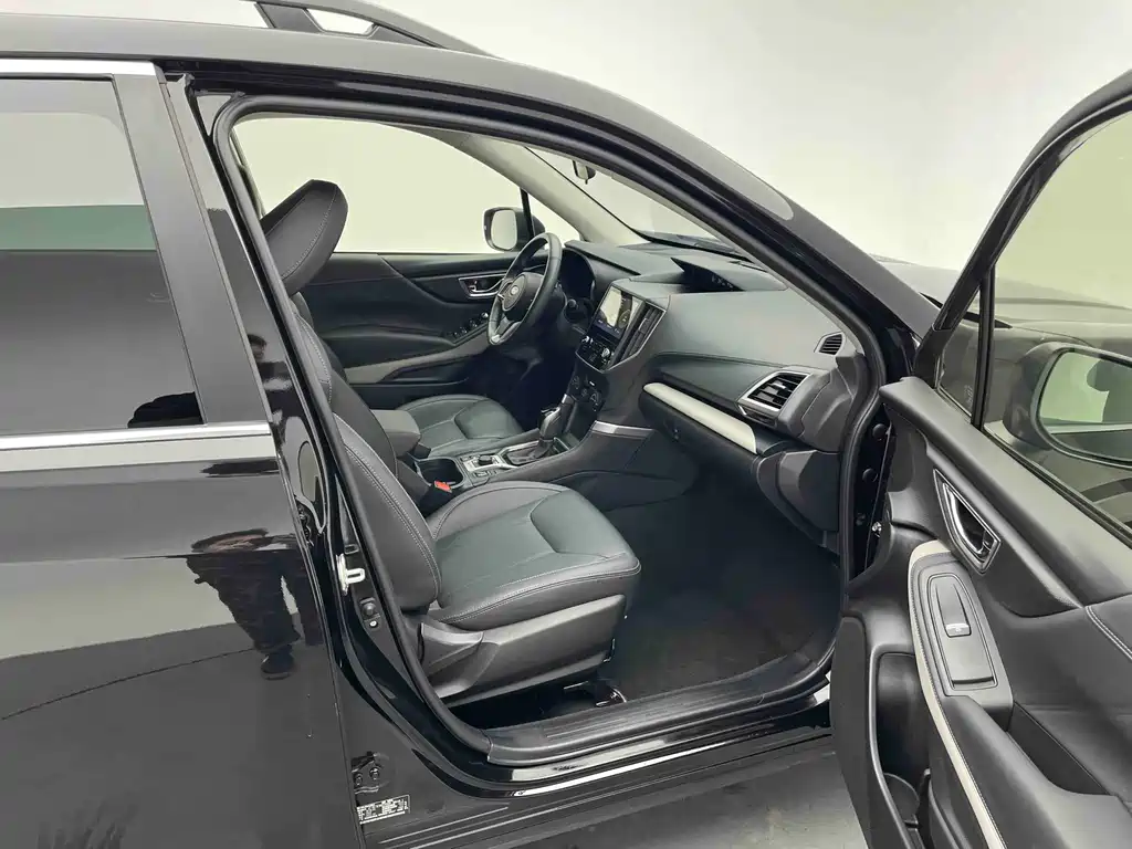 Forester 2022 2.0i AWD Deluxe Edition купить на сайте DeffCars