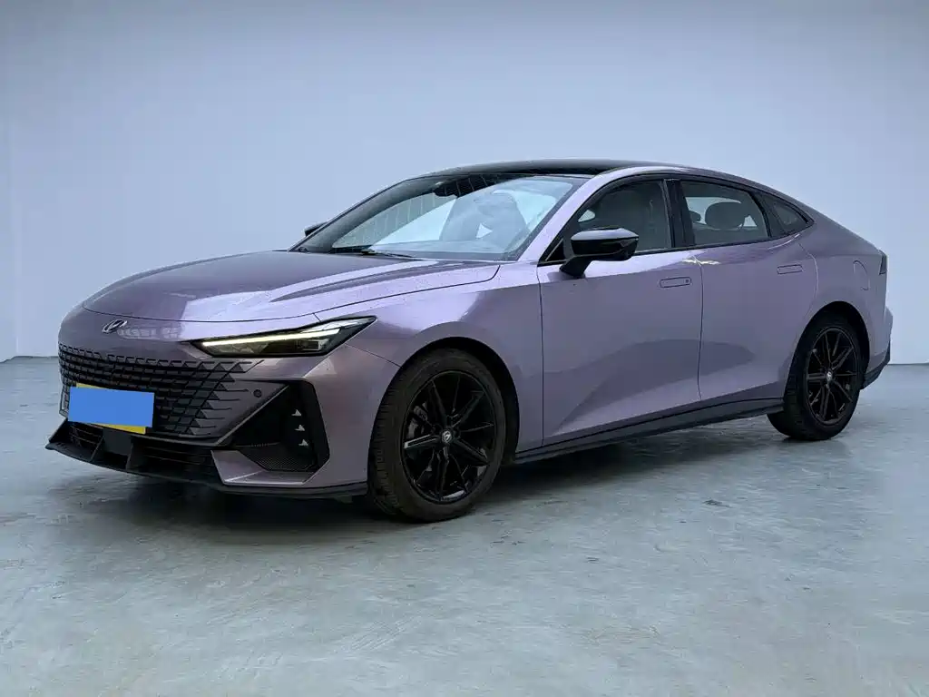 Changan UNI-V 2022 1.5T premium model купить на сайте DeffCars