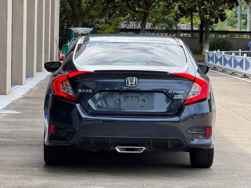 Civic 2019 220TURBO CVT Combustion Edition Country VI купить на сайте DeffCars