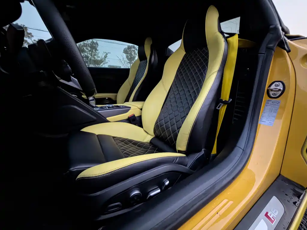 Audi R8 2017 V10 Spyder купить на сайте DeffCars