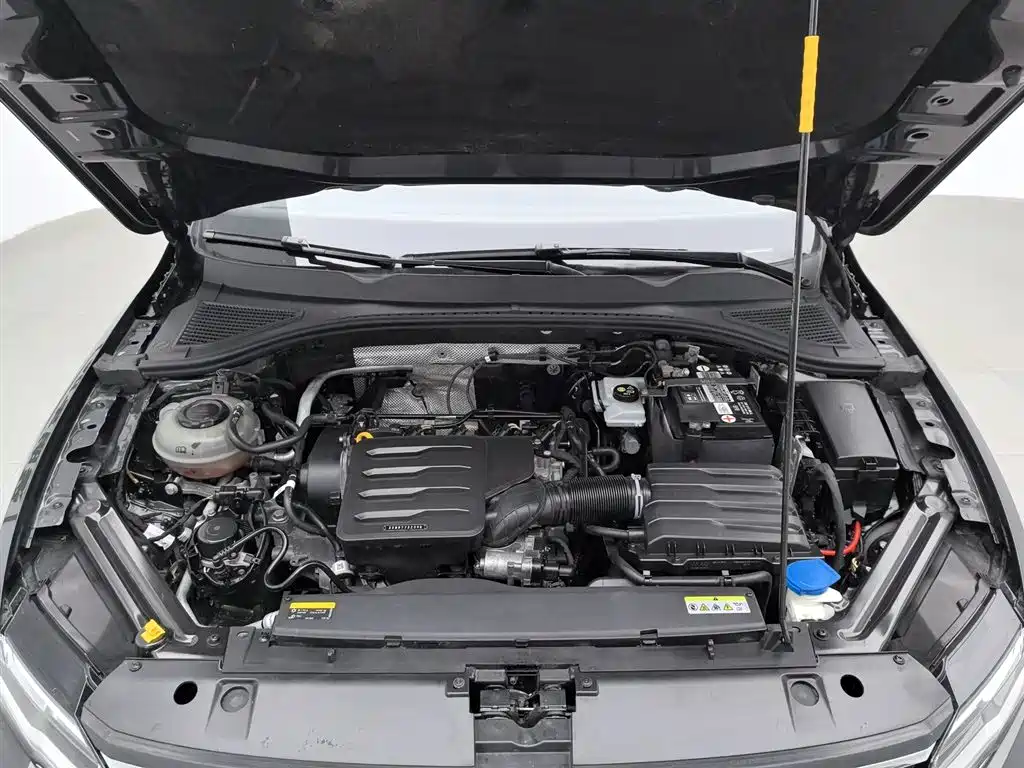 Bora 2021 1.5L manual fashion smart connected version купить на сайте DeffCars