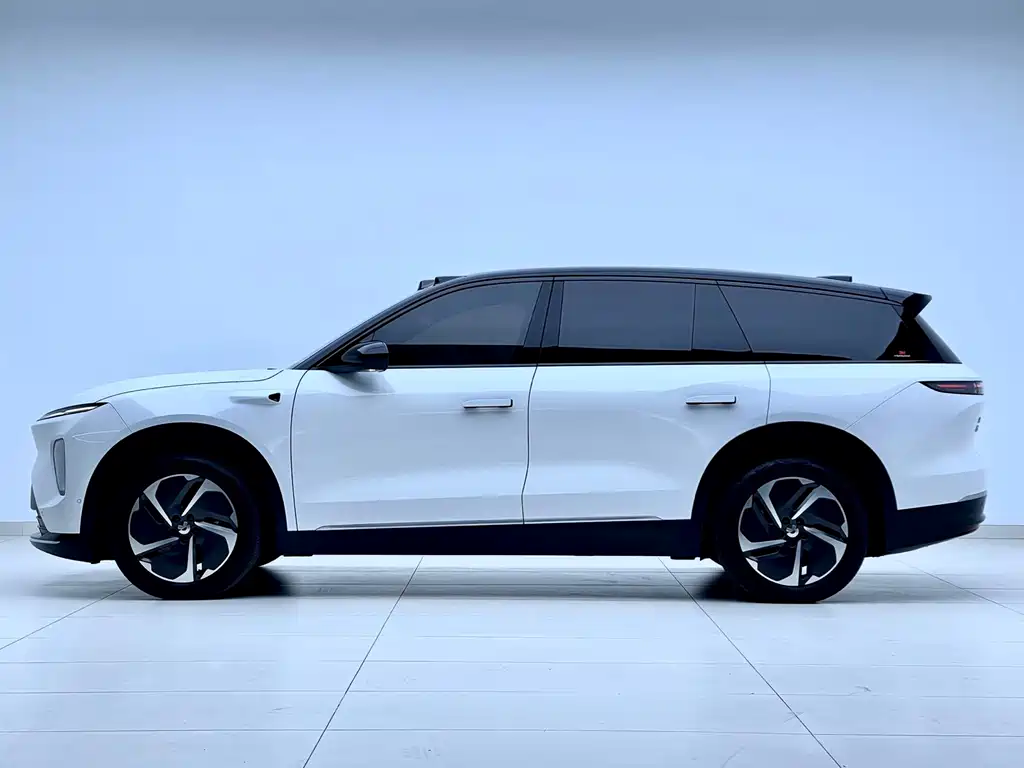 NIO ES8 2023 model 75kWh купить на сайте DeffCars