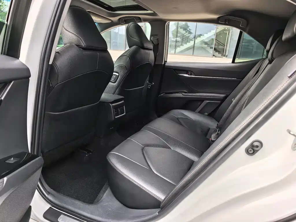 Camry 2021 2.0G Deluxe Edition купить на сайте DeffCars