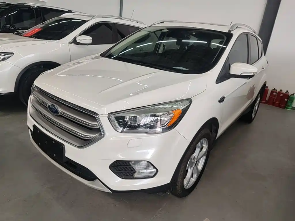 Kuga 2018 Retrofit EcoBoost 180 Two-Wheel Drive Premium Airfoil купить на сайте DeffCars