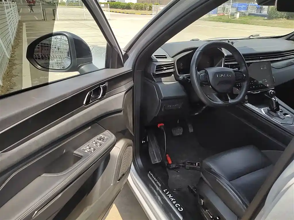 Lynk & Co 01 2023 1.5TD EM-F PM купить на сайте DeffCars
