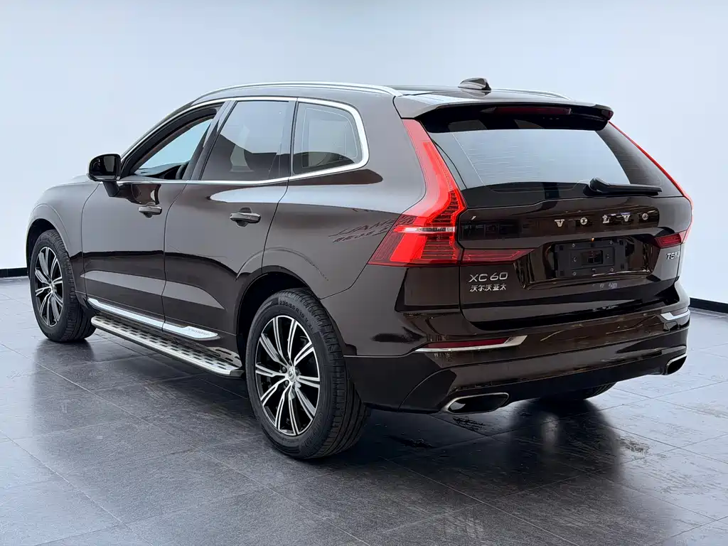 Volvo XC60 2020 T5 four-wheel drive Zhiyuan Deluxe Edition купить на сайте DeffCars