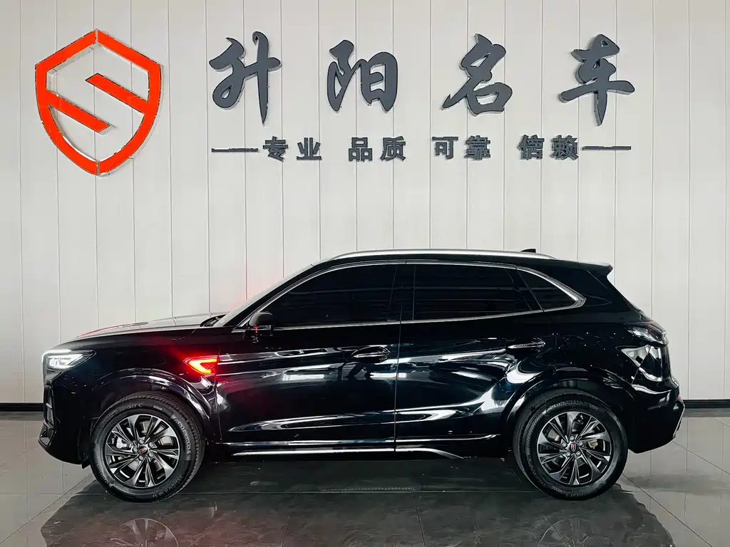 Hongqi HS5 2023 2.0T Qixiang Pro version купить на сайте DeffCars