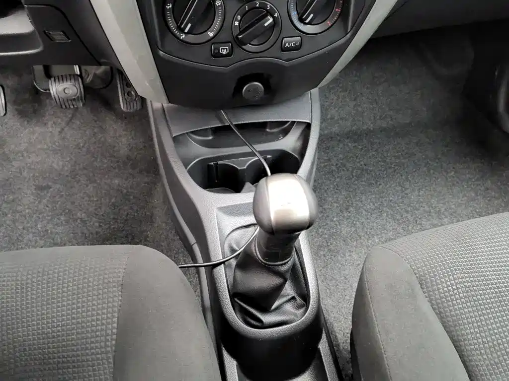 Liwei 2015 1.6XE manual comfort version купить на сайте DeffCars