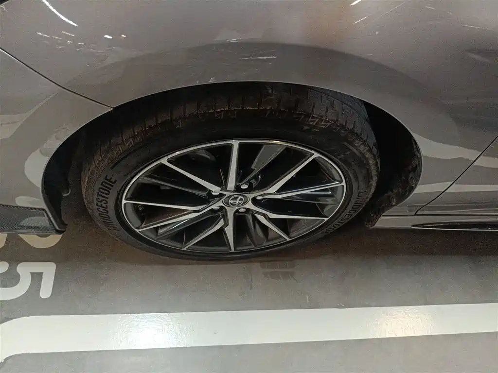 Camry 2023 2.5G Deluxe Edition купить на сайте DeffCars