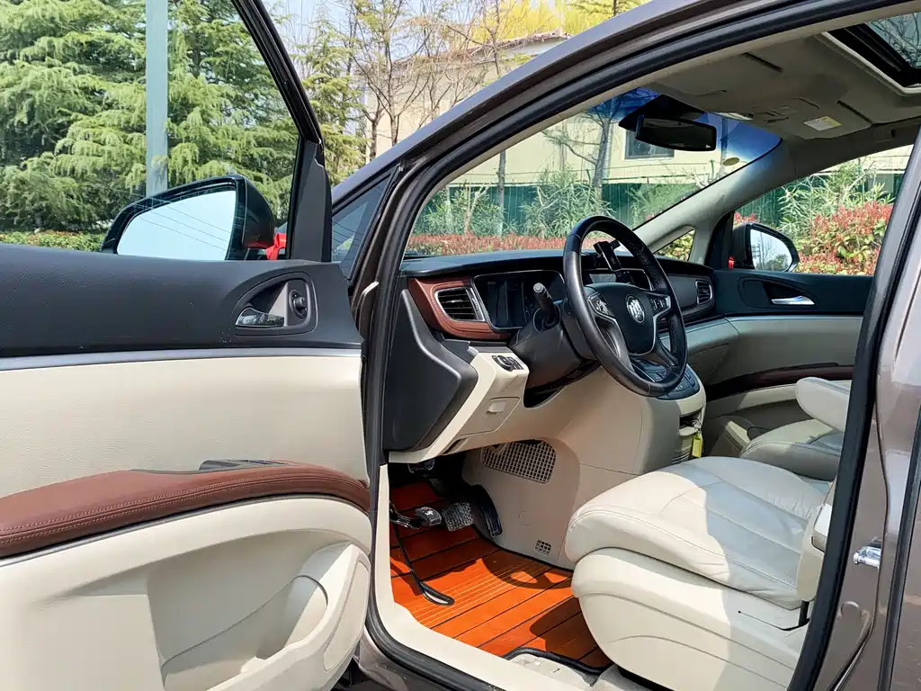 Buick GL8 2017 25S luxury model National V купить на сайте DeffCars