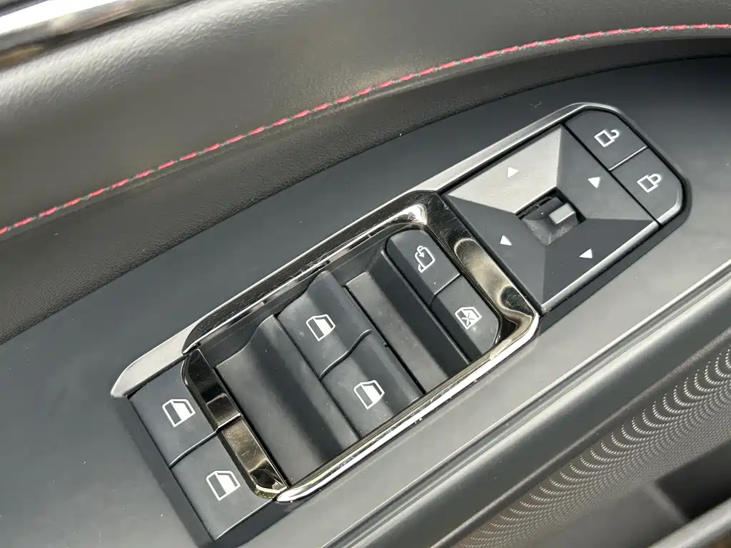 Mondeo 2023 EcoBoost 180 Luxury купить на сайте DeffCars