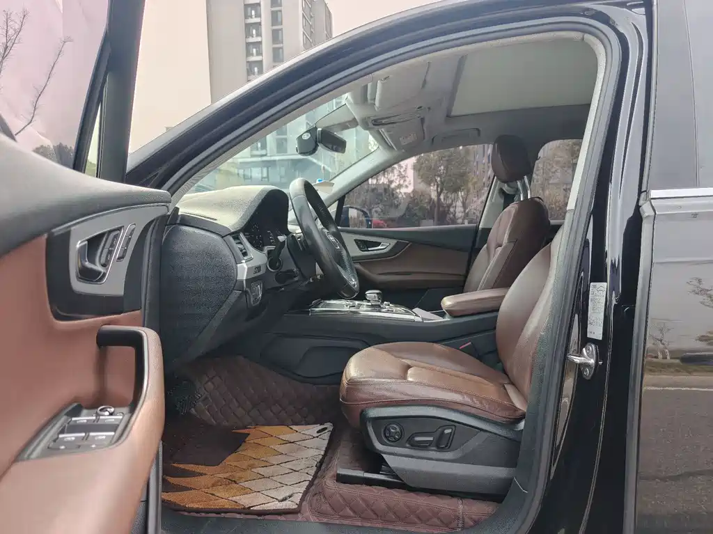 Audi Q7 2018 40 TFSI comfort type купить на сайте DeffCars