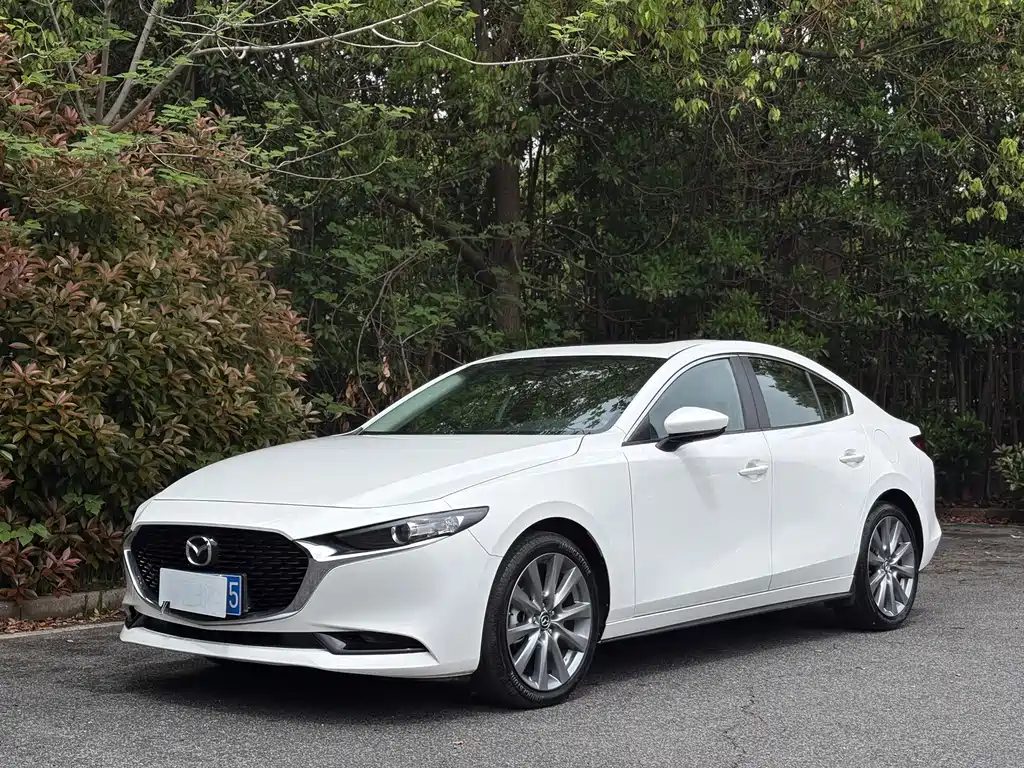 Mazda3 Angkesela 2023 2.0L Automatic Premium Edition купить на сайте DeffCars