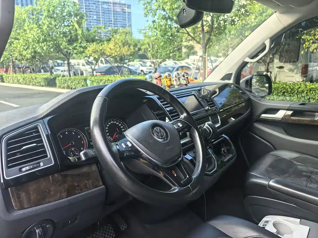 Multivan (Maitway) 2019 2.0TSI 4WD Premium Edition 7-seater купить на сайте DeffCars