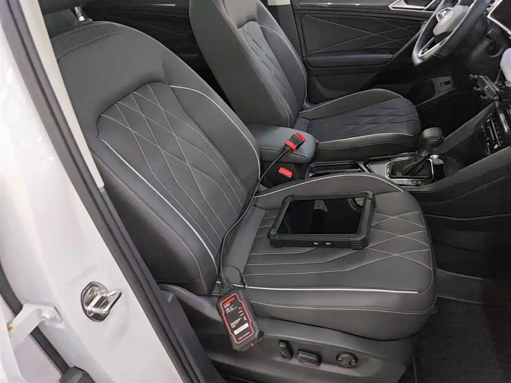 Tiguan L 2023 330TSI automatic two-wheel drive R-Line version купить на сайте DeffCars