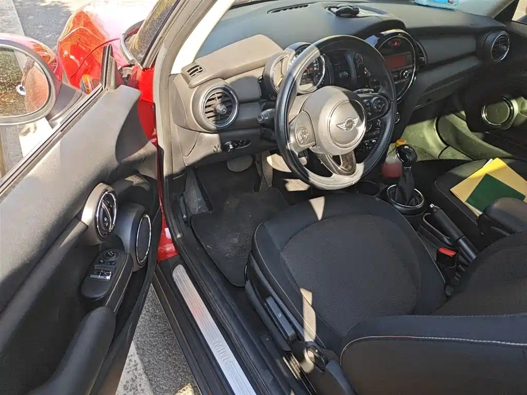 MINI 2016 1.2T ONE Avant-Garde купить на сайте DeffCars