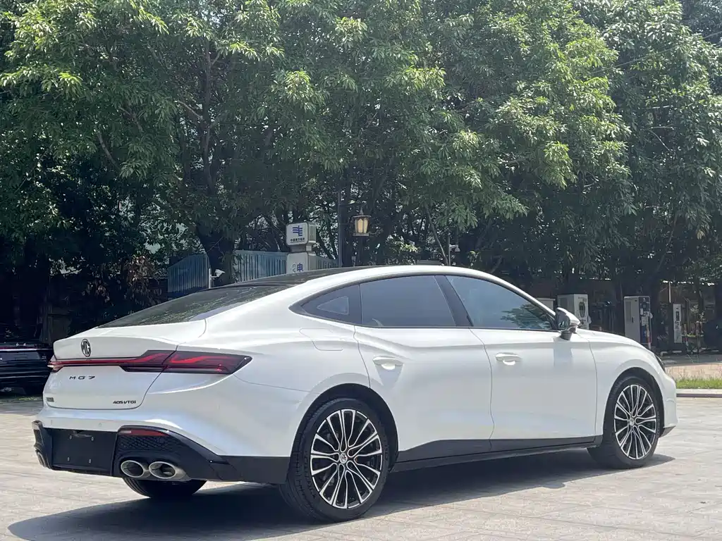 MG7 2025 2.0T 405 AT luxury version купить на сайте DeffCars