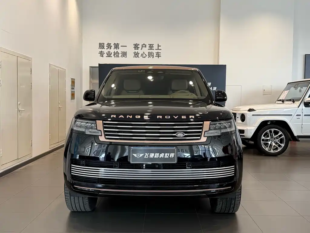 Range Rover 2023 4.4 V8 SV Honor Creation Extended Edition купить на сайте DeffCars