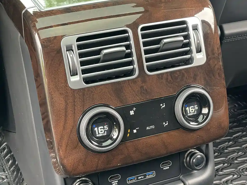 Range Rover 2020 3.0 L6 Legend Extended Edition купить на сайте DeffCars