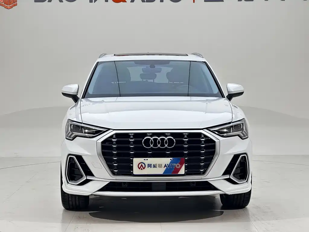 Audi Q3 2022 35 TFSI Fashionable and Dynamic купить на сайте DeffCars