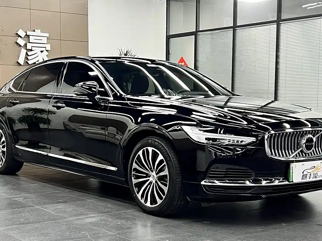 Volvo S90 plug-in hybrid 2024 plug-in hybrid four-wheel drive long range Zhiyi luxury version купить на сайте DeffCars