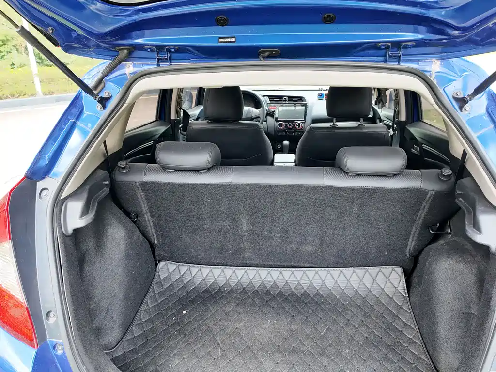 Fit 2016 1.5L LX CVT comfort model купить на сайте DeffCars