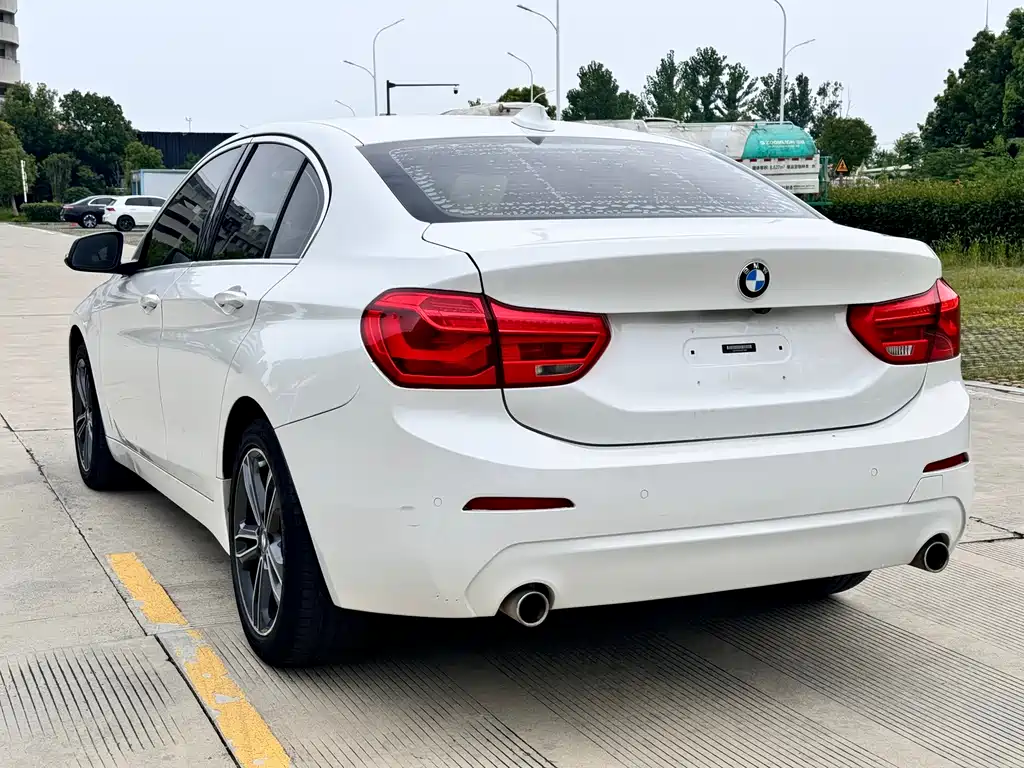 BMW 1 Series 2020 120i Fashion купить на сайте DeffCars