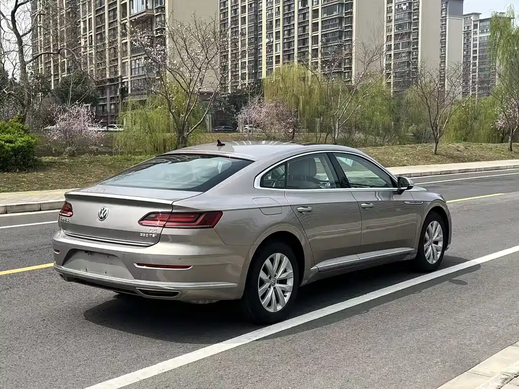 FAW-Volkswagen CC 2019 330TSI Huayan Edition National V купить на сайте DeffCars