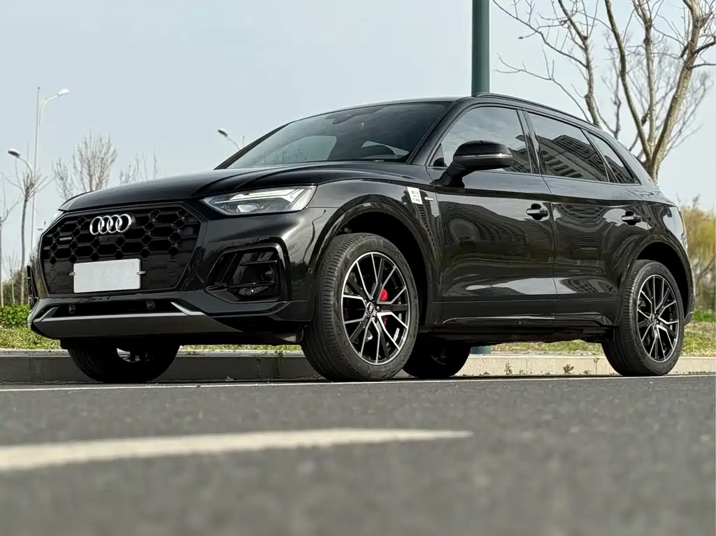 Audi Q5L 2024 45 TFSI luxury and dynamic model купить на сайте DeffCars