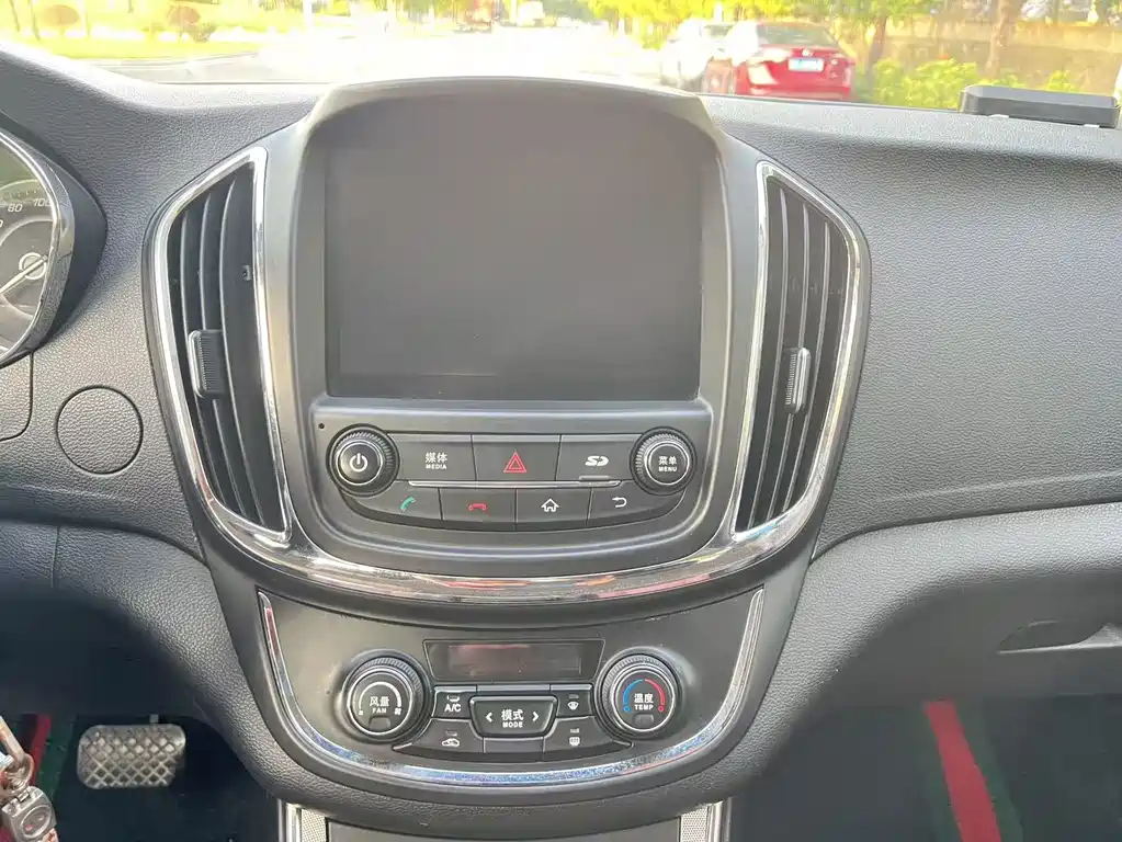 Baojun 560 2016 1.8L iAMT Elite купить на сайте DeffCars